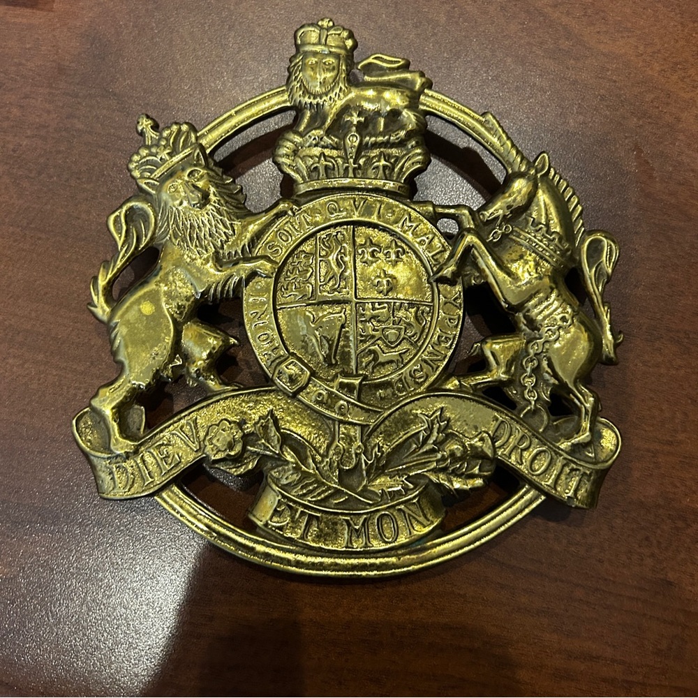 Vintage Colonial Williamsburg 
Kings Arm Brass Trivet CW 10-17 VA Metal Crafters